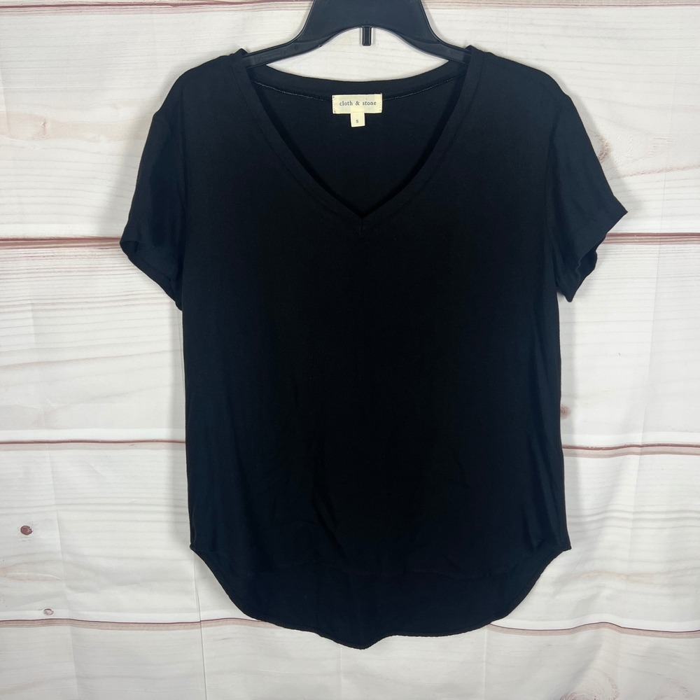 Cloth & Stone V-Neck Blouse Women Small Black Solid Short Sleeve Pullover Woven